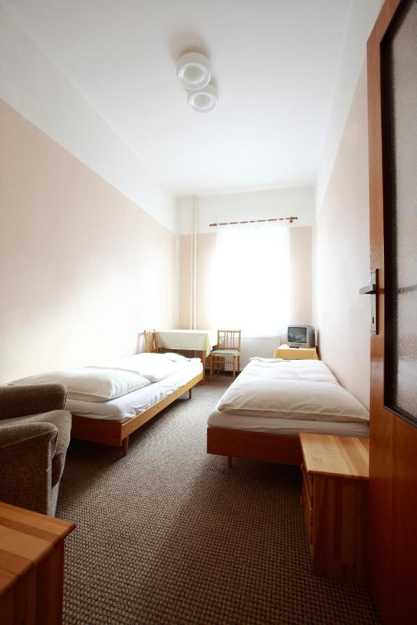 Hotel Slavie Klasterec nad Ohri Exterior photo