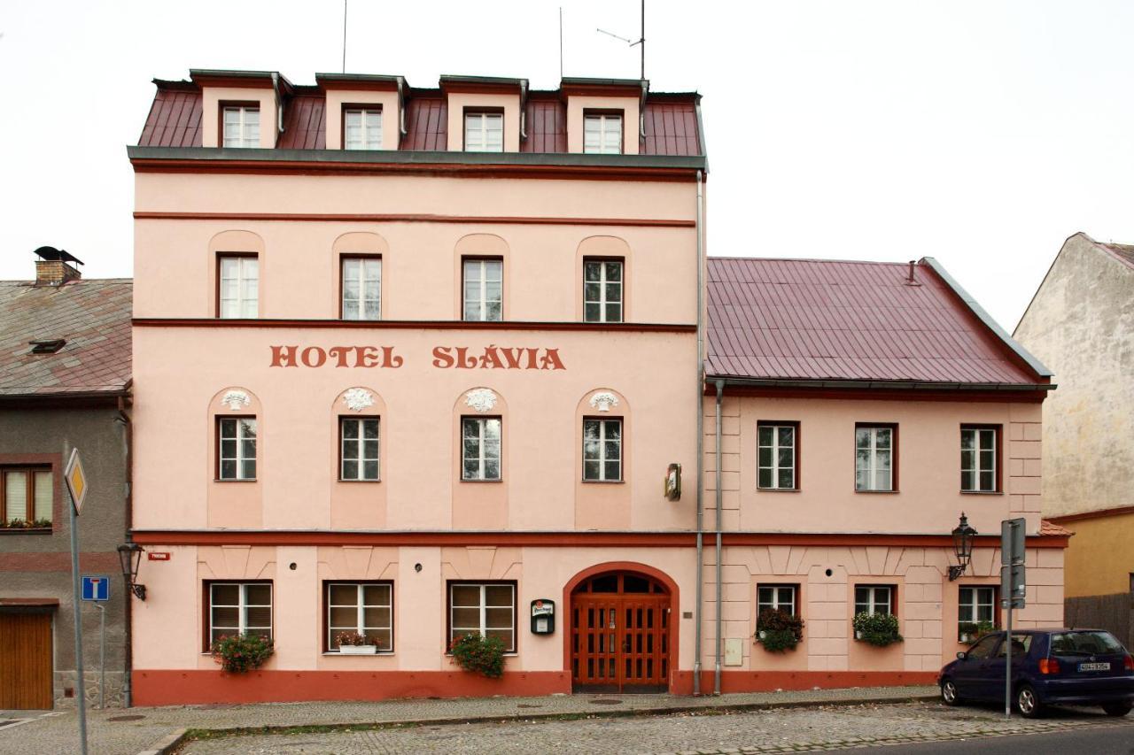 Hotel Slavie Klasterec nad Ohri Exterior photo